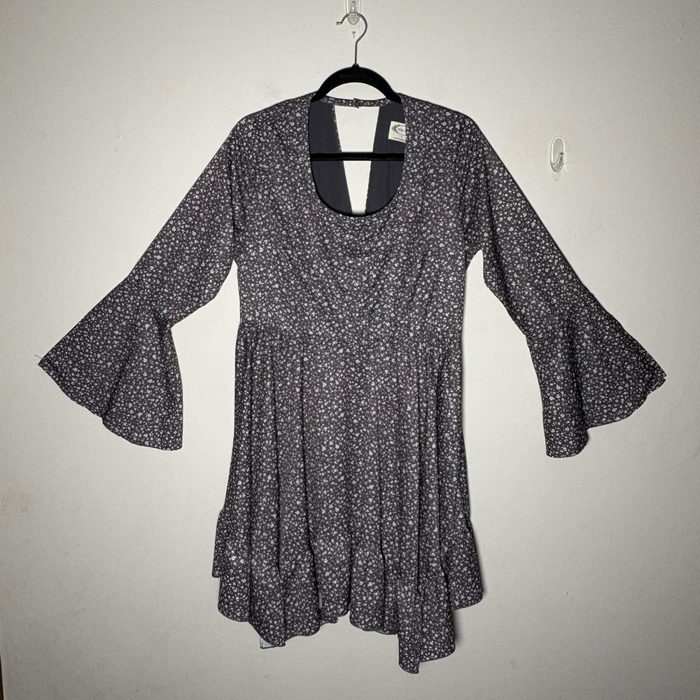 Joyfolie Mia Joy Asymmetrical Long Sleeve Flowy Dress Size L